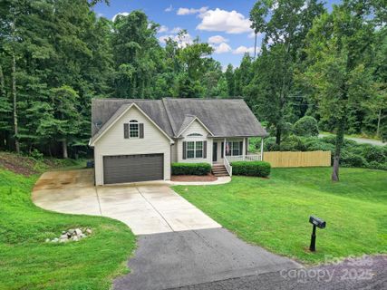 910 Pine Knoll Road sold home in Edgewoods, Fort Mill, SC