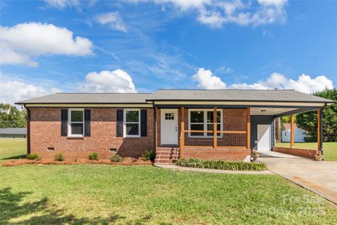 2525 Oxford Circle sold home in Smokerise, Lancaster, SC