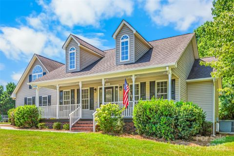 1184 Kingsway Drive sold home in Kingstree, Salisbury, NC