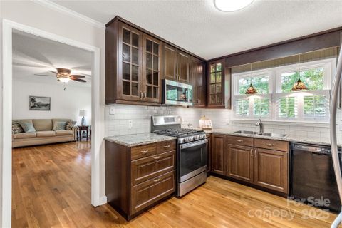 289 Tanager Drive sold home in Montclaire, York, SC