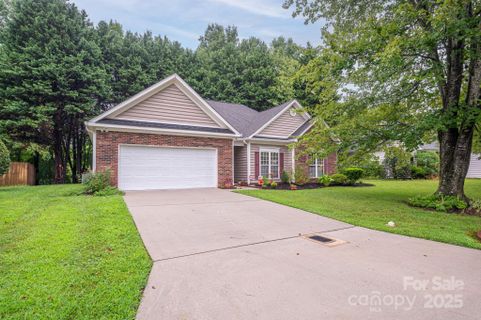 1638 Iverness Court