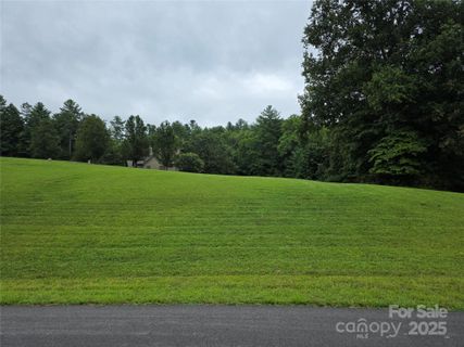1020 Settlers Trail