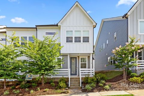 134 Berkeley Avenue sold home in Forest Lake, Mooresville, NC