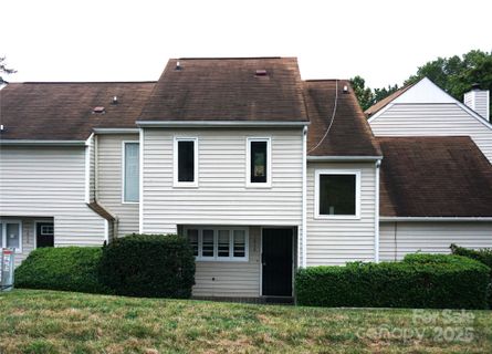 1648 Hollow Drive