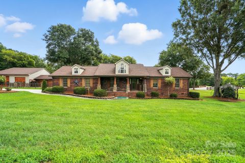 Homes in Wolf Meadow Acres, Concord