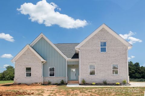 507 New Salem Road active home in New Salem Estates, Statesville, NC