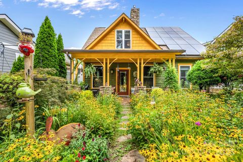 26 Destination Drive sold home in The Villages At Crest Mountain, Asheville, NC
