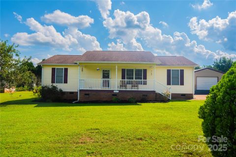 417 Canary Lane sold home in Whipoorwill Estates, York, SC