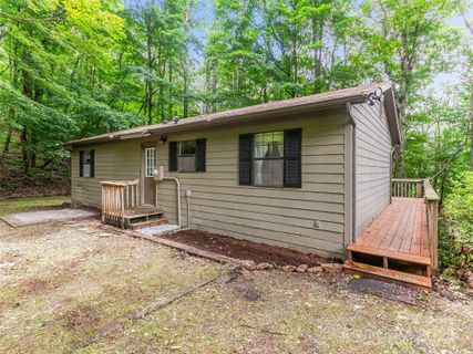 186 Hamlin Lane