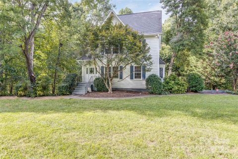 900 Raleigh Court sold home in Williamsburg, Gastonia, NC