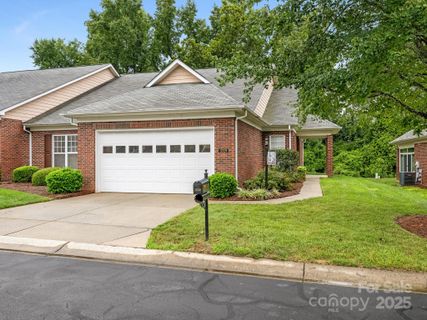 3729 Oak View Court sold home in Mint Lake Village, Matthews, NC