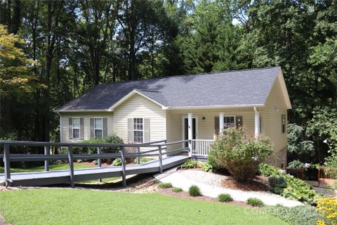 2832 Laurel Lane sold home in Indian Hills, Lenoir, NC