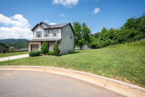 8 Ringed Teal Court sold home in Mallard Run, Arden, NC