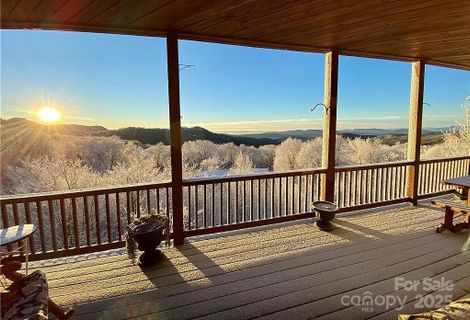 180 Windy Knoll