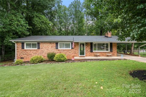 4416 Dawnwood Drive sold home in Fox Run, Gastonia, NC