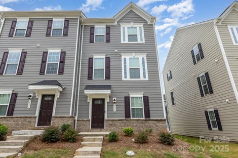 2111 Autumn Olive Lane sold home in Stone Creek Townhomes, Matthews, NC