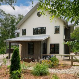 7 Bee Balm Way