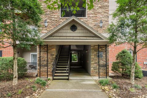 727 Appeldoorn Circle sold home in The Grove At Appeldoorn, Asheville, NC