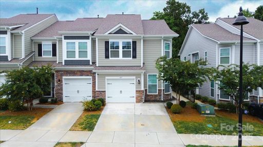 647 Cypress Glen Lane sold home in The Village At Ivy Ridge, Clover, SC