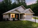 281 Carriage Crest Drive sold home in Hendersonville, SC