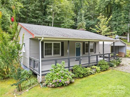 17 Forest Drive