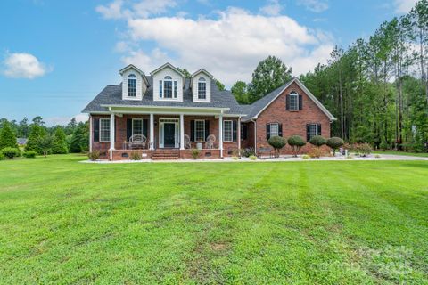 892 Silver Charm Lane sold home in Derby Downs, York, SC