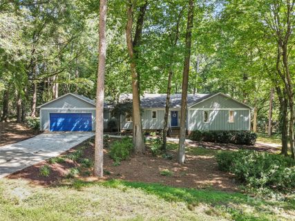 14024 Springwater Drive sold home in Windrow Estates, Matthews, NC