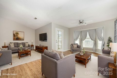 6219 Rosecroft Drive sold home in Rosecroft, Charlotte, NC