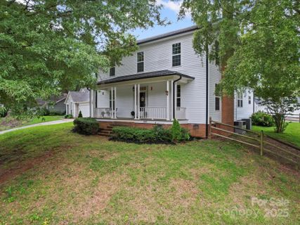 8407 Woodford Bridge Drive sold home in Wedgewood, Charlotte, NC