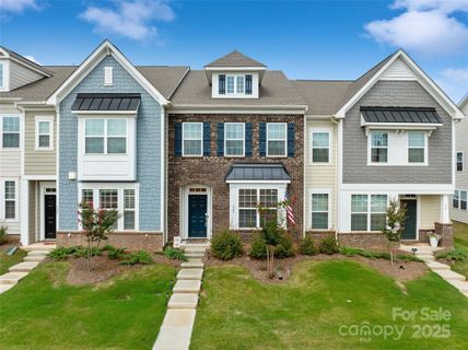 925 Cobbled Way
