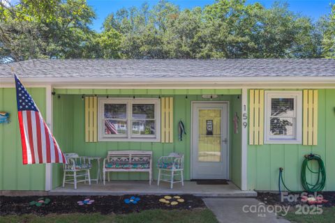 159 Ne 6th Street sold home in Tranquil Harbor, Oak Island, NC