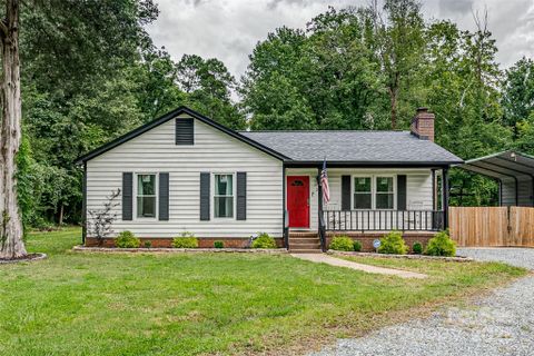 2605 Toddville Road sold home in Country Roads, Charlotte, NC