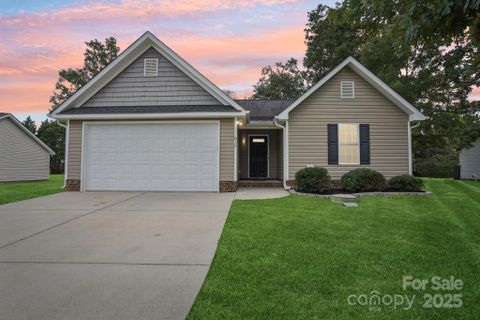 815 Faith Street sold home in Victoria Place, Oakboro, NC
