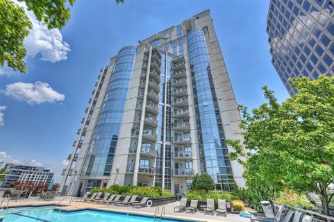 333 W Trade Street