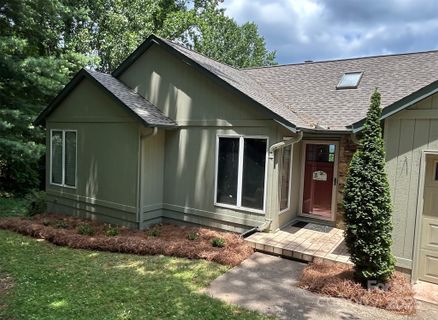 545 Summit Road active home in Melrose Mtn, Tryon, NC