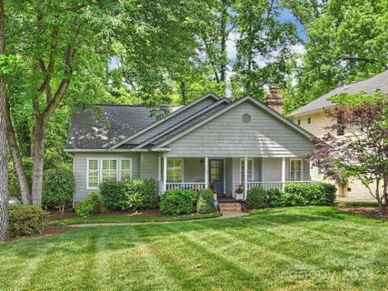 2048 Brandon Circle
