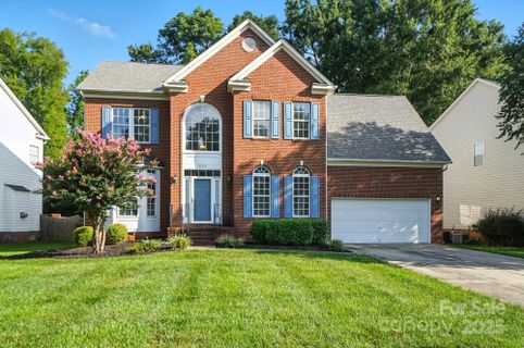9709 Mitchell Glen Drive sold home in Mitchell Glen, Charlotte, NC