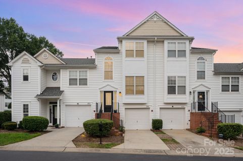 2833 Avalon Loop Road sold home in Avalon At Mallard Creek, Charlotte, NC