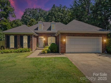 12115 Woodbend Drive sold home in Southwoods, Matthews, NC