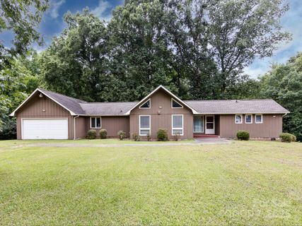 2923 Brooks Mill Lane sold home in Olive Branch Estates, Wingate, NC
