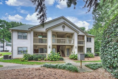 1031 Churchill Downs Court