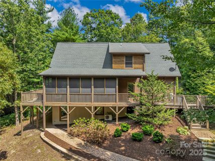 224 Corsica Lane sold home in Mountain Vista, Saluda, NC