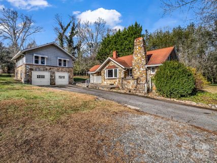 506 Bonner Street sold home in Osceola Lake Park, Hendersonville, NC