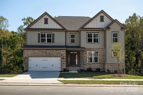 210 E Warfield Drive sold home in Oakridge Farms, Mooresville, NC