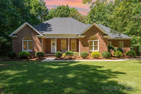 287 Beaten Path Road sold home in Shavenders Bluff, Mooresville, NC