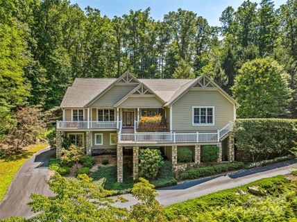 220 Amblewood Trail