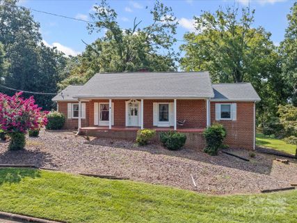 33 Lake Street sold home in Carolina Aluminum Company, Badin, NC