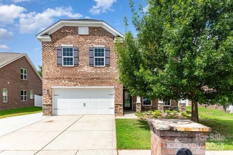 4523 Lanstone Court sold home in Lanstone, Concord, NC
