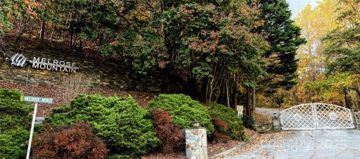 630 631 Melrose Mountain Road active home in Melrose Mtn, Tryon, NC