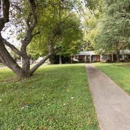 208 Victoria Circle